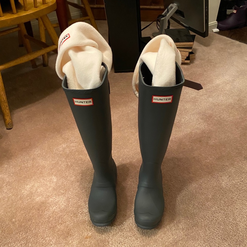 Hunter rain boots size 5